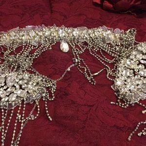 Shoulder necklace,